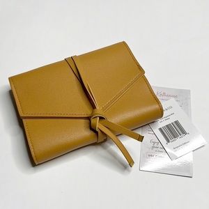 GLASS LADDER & CO Katherine Tech Organizer Roll in Honey